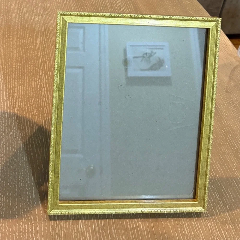 Vintage Gold Ornate Embossed 8x10 Picture Frame Tabletop Glass Display